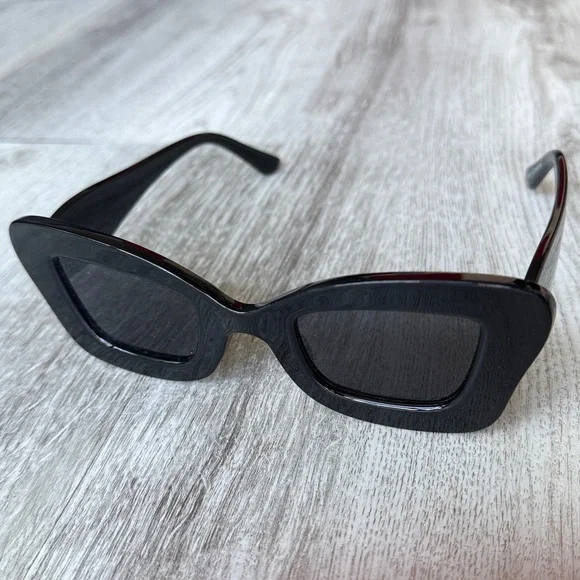 Anthropologie Black Cateye Square Rectangular Sunglasses, Trendy - Picture 2 of 4